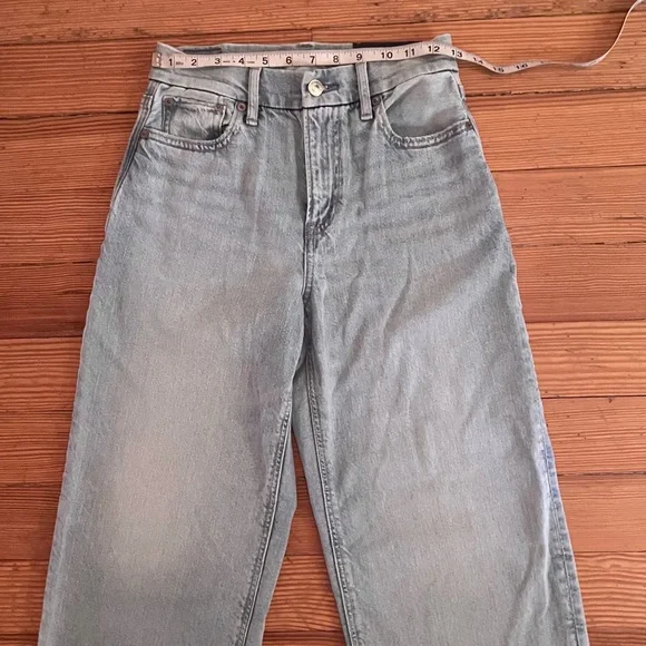 NWT AE Strigid Curvy Super High-Waisted Baggy Straight Jean Light Wash 0 Short - Picture 7 of 11